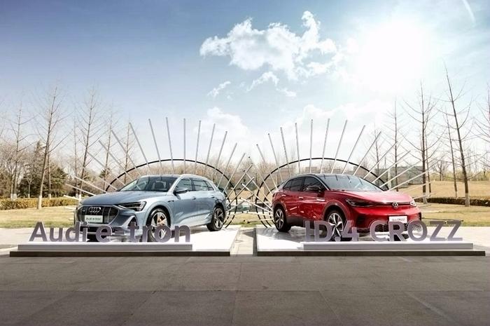 ID.4 CROZZ、Audi e-tron展車